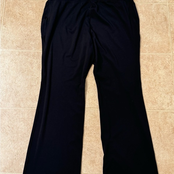 Lane Bryant Soft Bootcut Leggings. - Picture 2 of 3